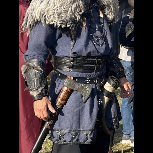 High Quality Leather Rabbit Lined Bracers worth ($200+) - Picture 7 of 11